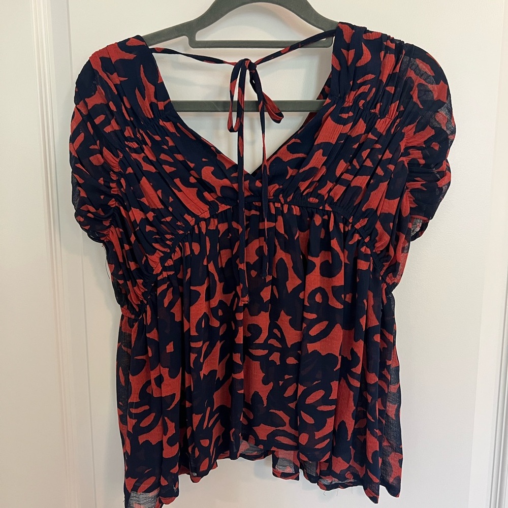 🧡💙CHIC BABYDOLL SEMI SHEER BLOUSE - EUC
